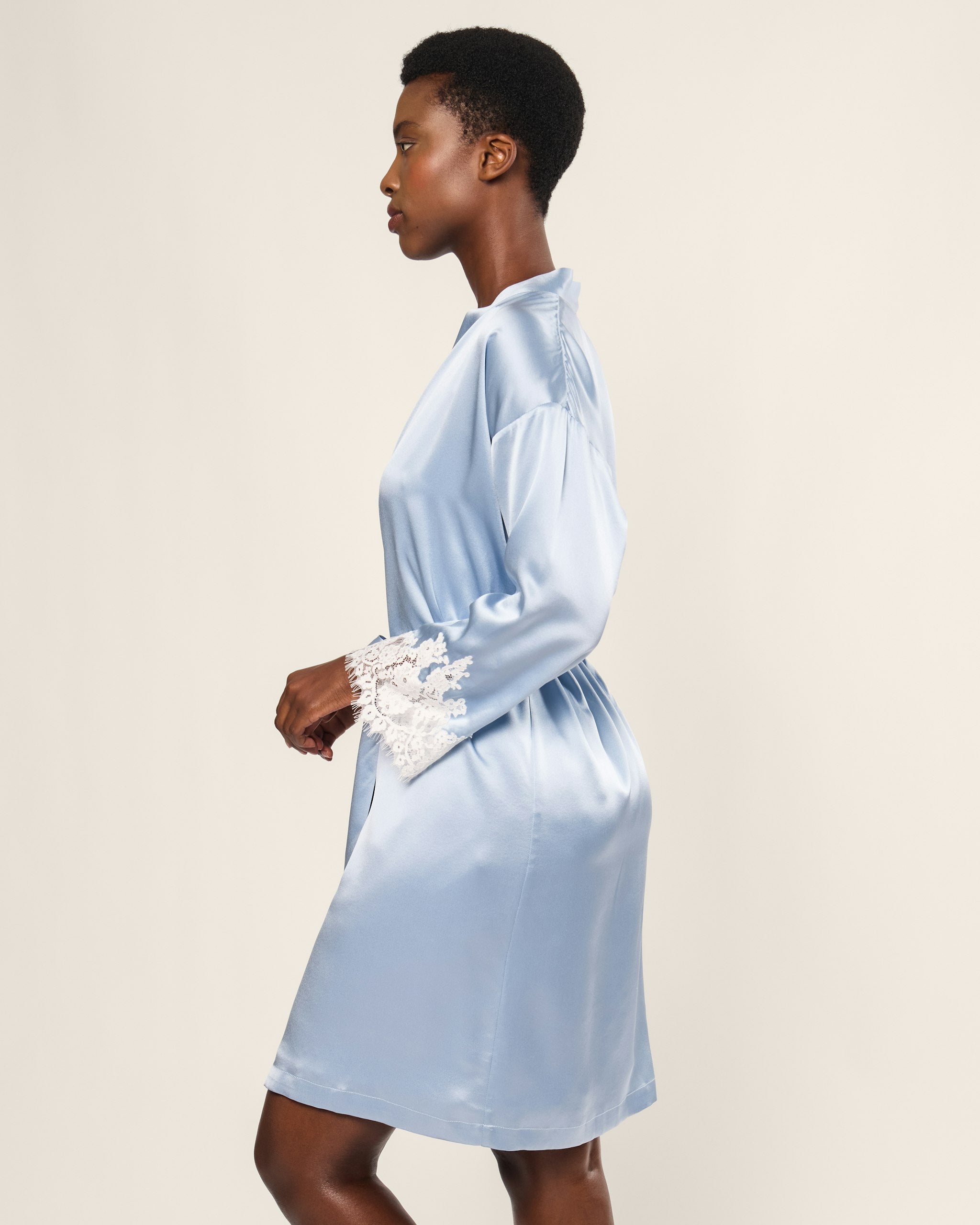 Women's Silk Lace Robe in White - Petite Plume