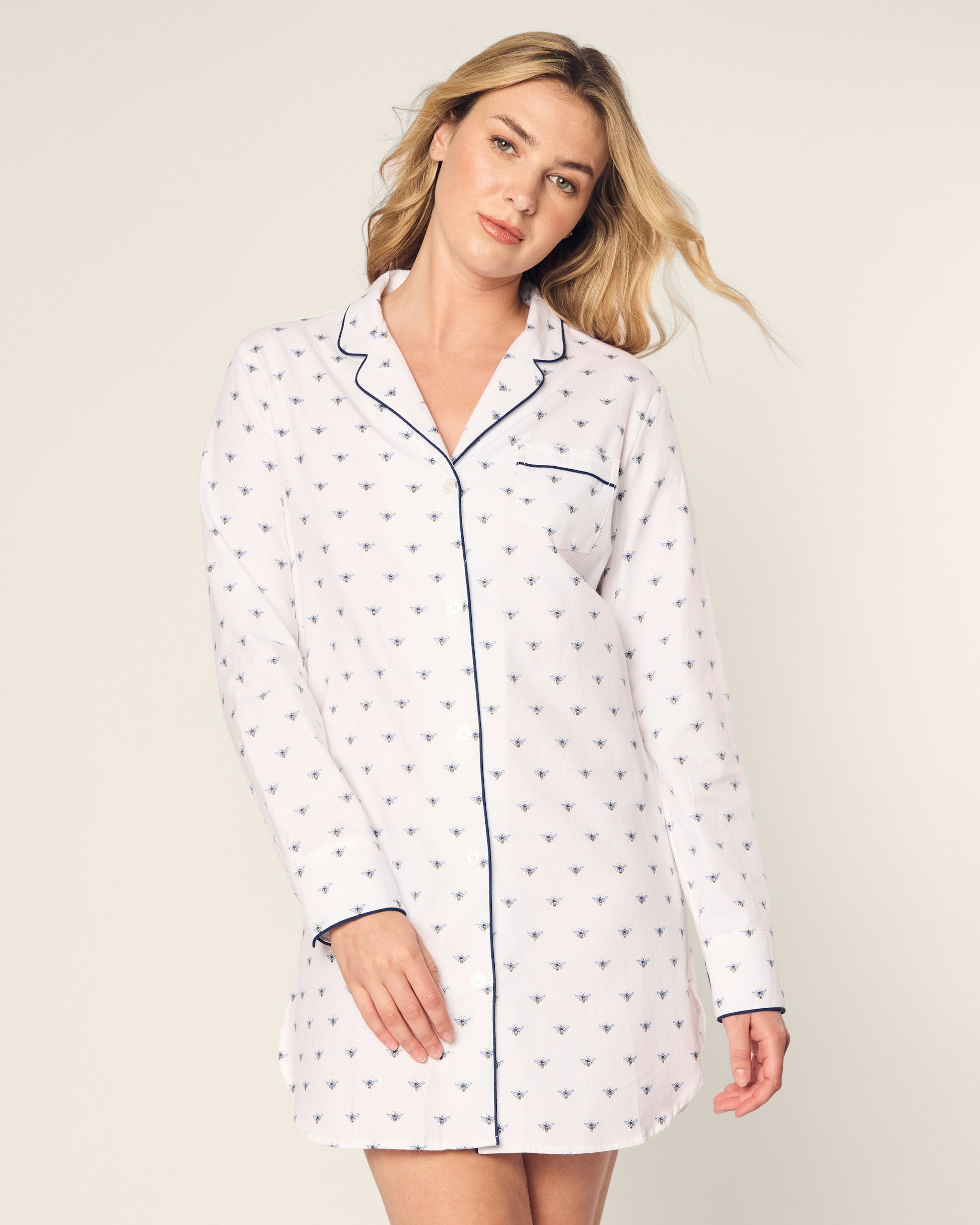 Women's Twill Nightshirt in Buzzing Bees