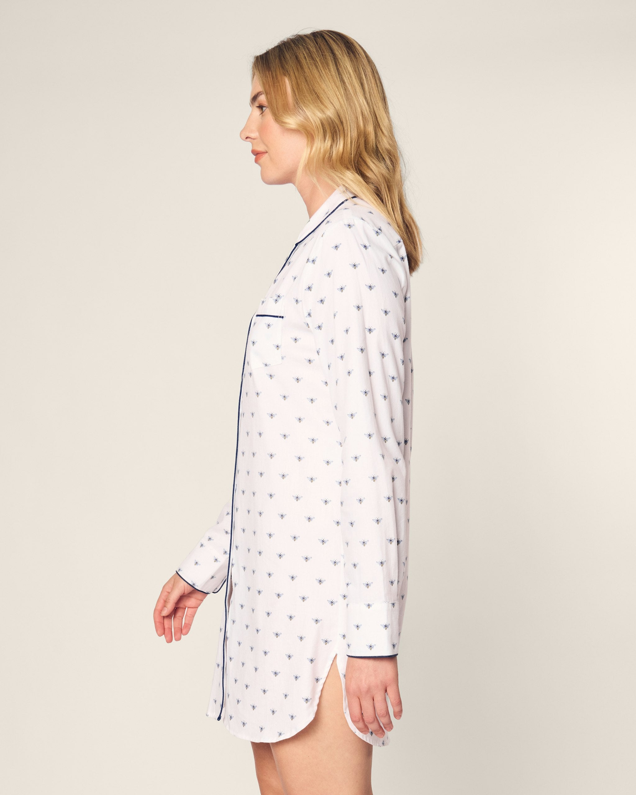 Women's Twill Nightshirt in Buzzing Bees