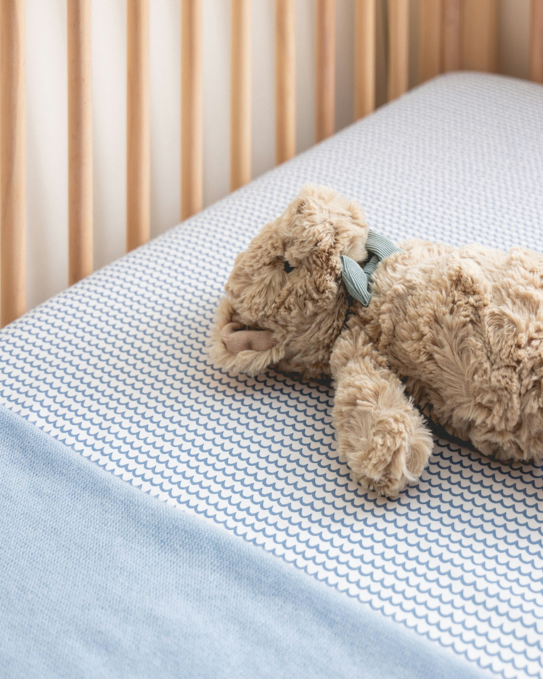 Luxe Premium Cotton Crib Sheet in Sweethearts
