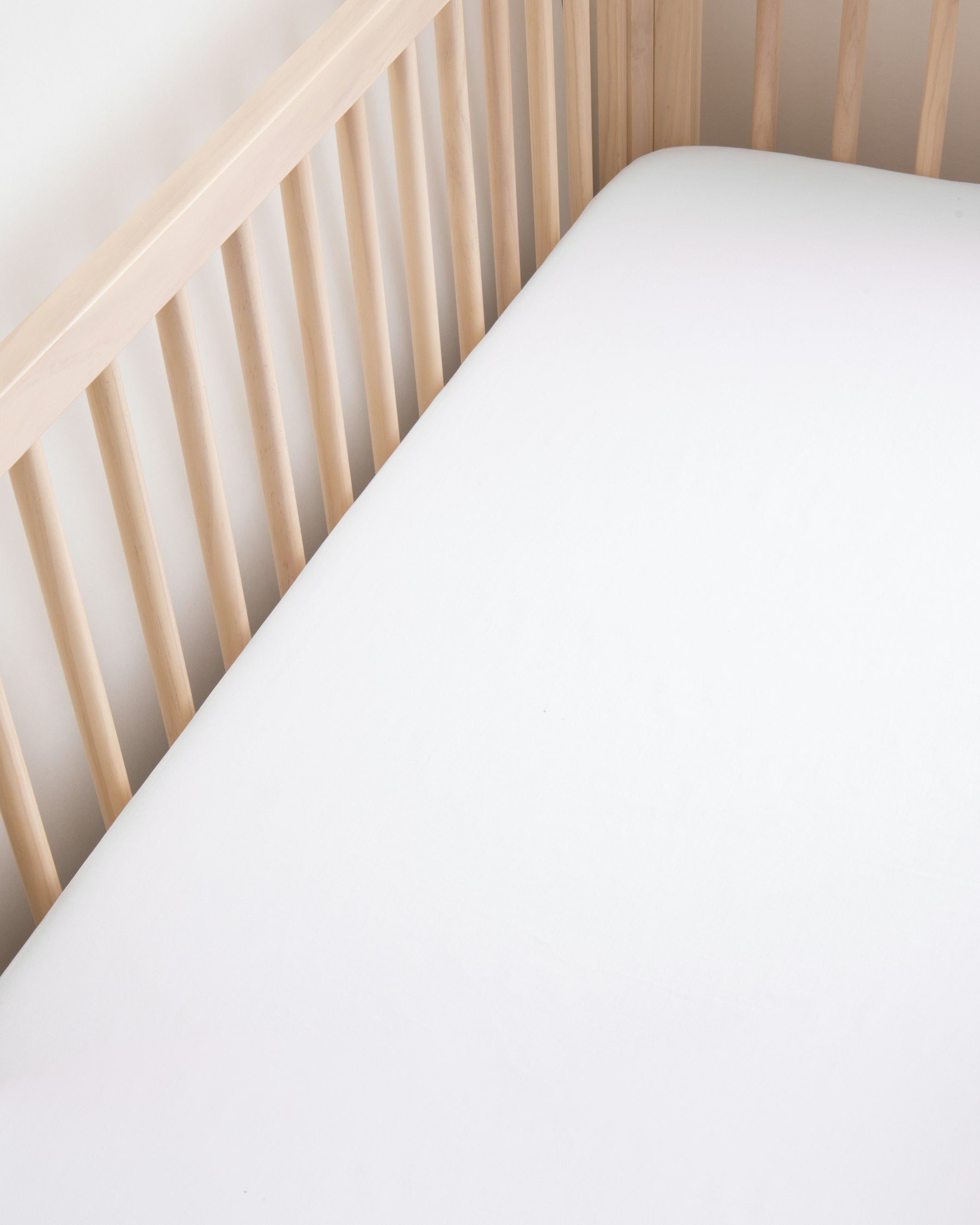 Luxe Premium Cotton Crib Sheet in Sweethearts