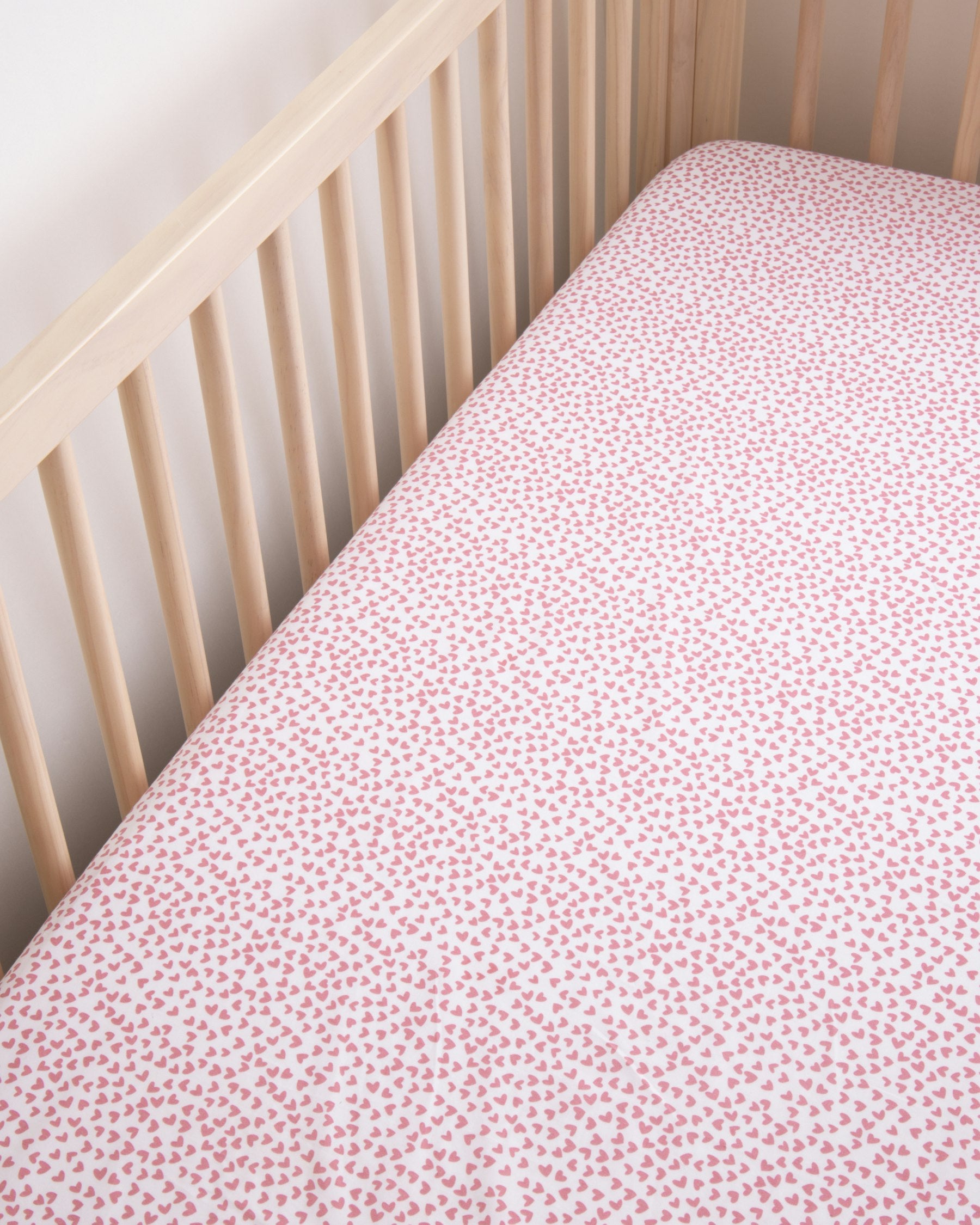Luxe Premium Cotton Crib Sheet in Sweethearts
