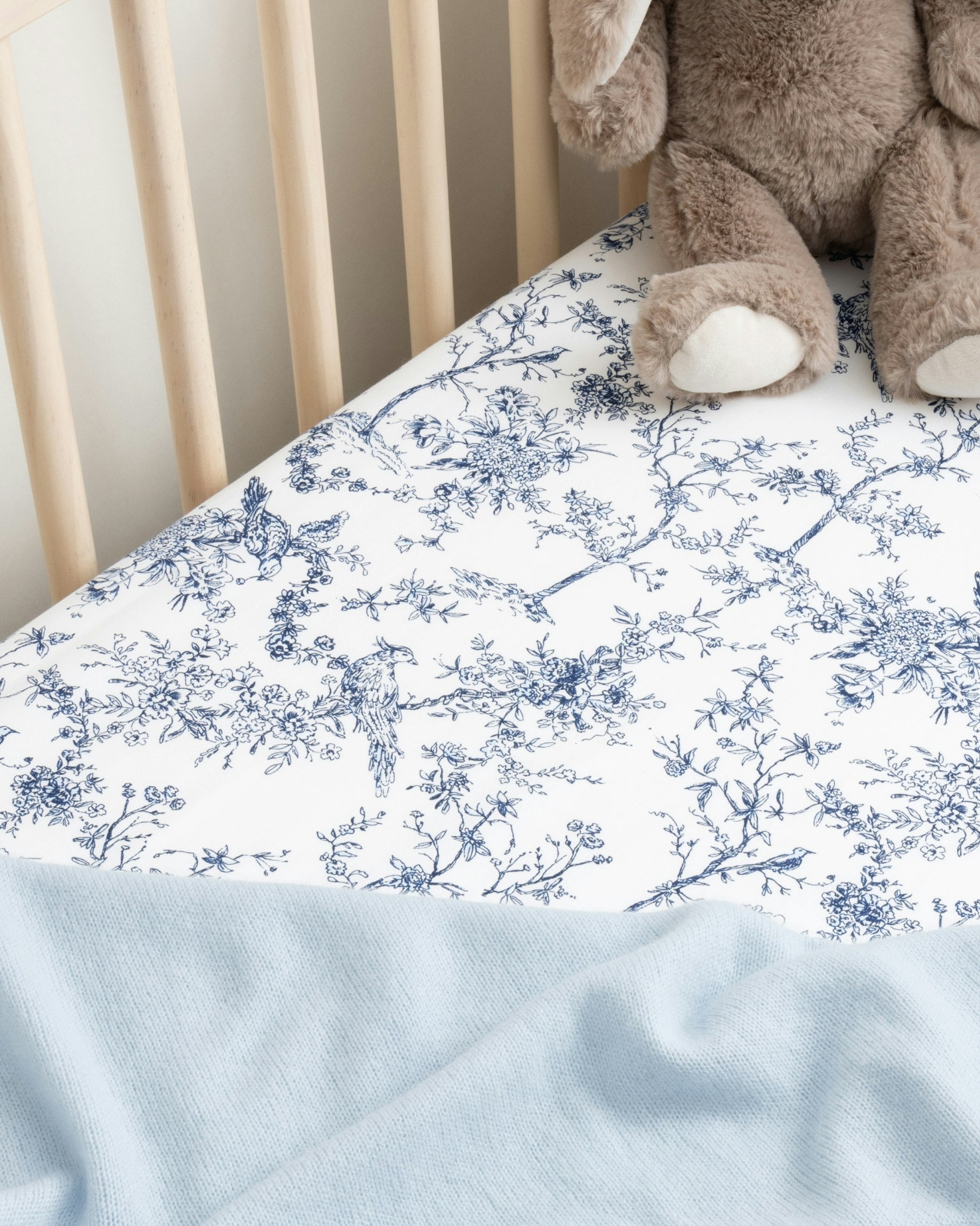 Luxe Premium Cotton Crib Sheet in Sweethearts