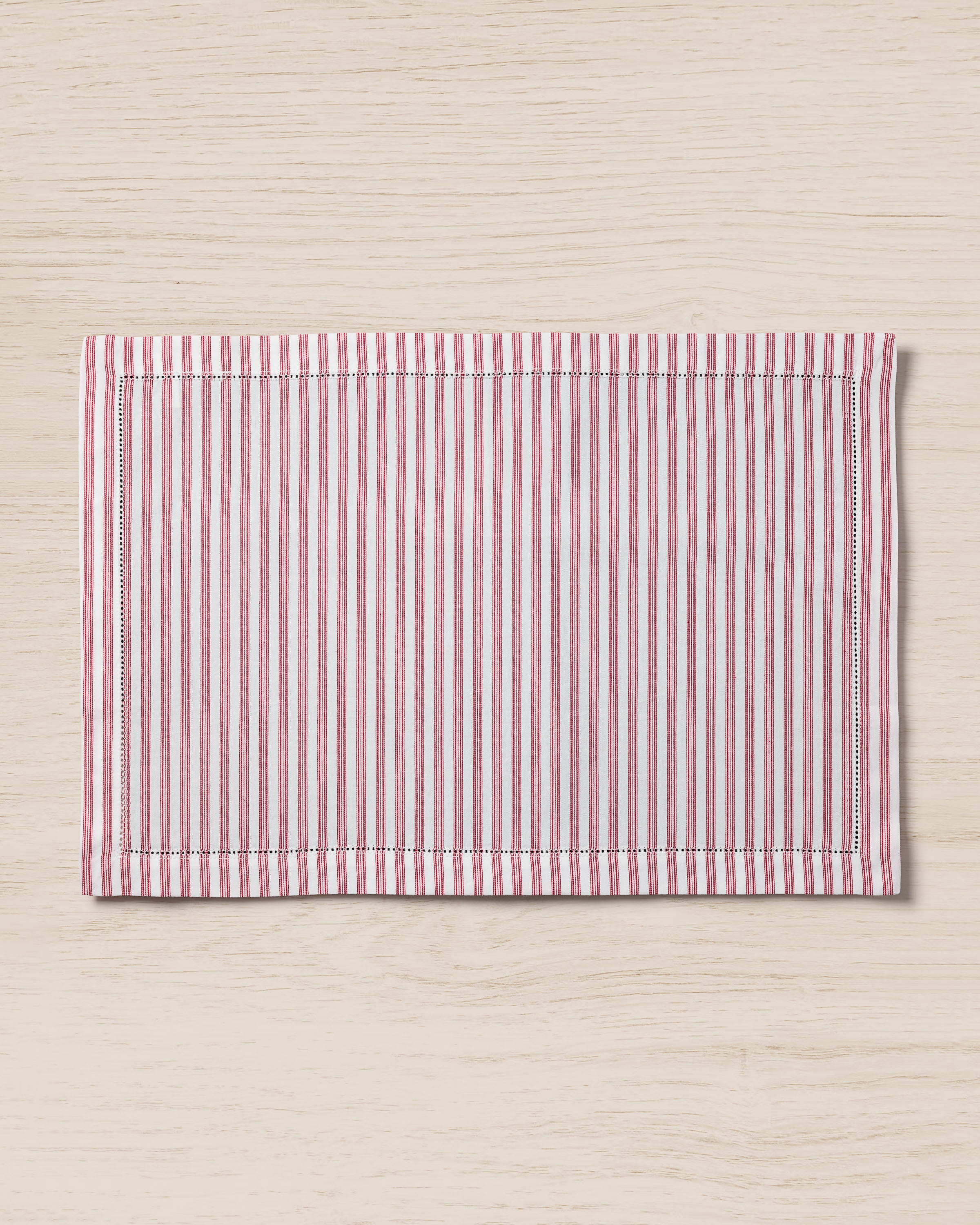 Signature Twill Placemats in Antique Red Ticking