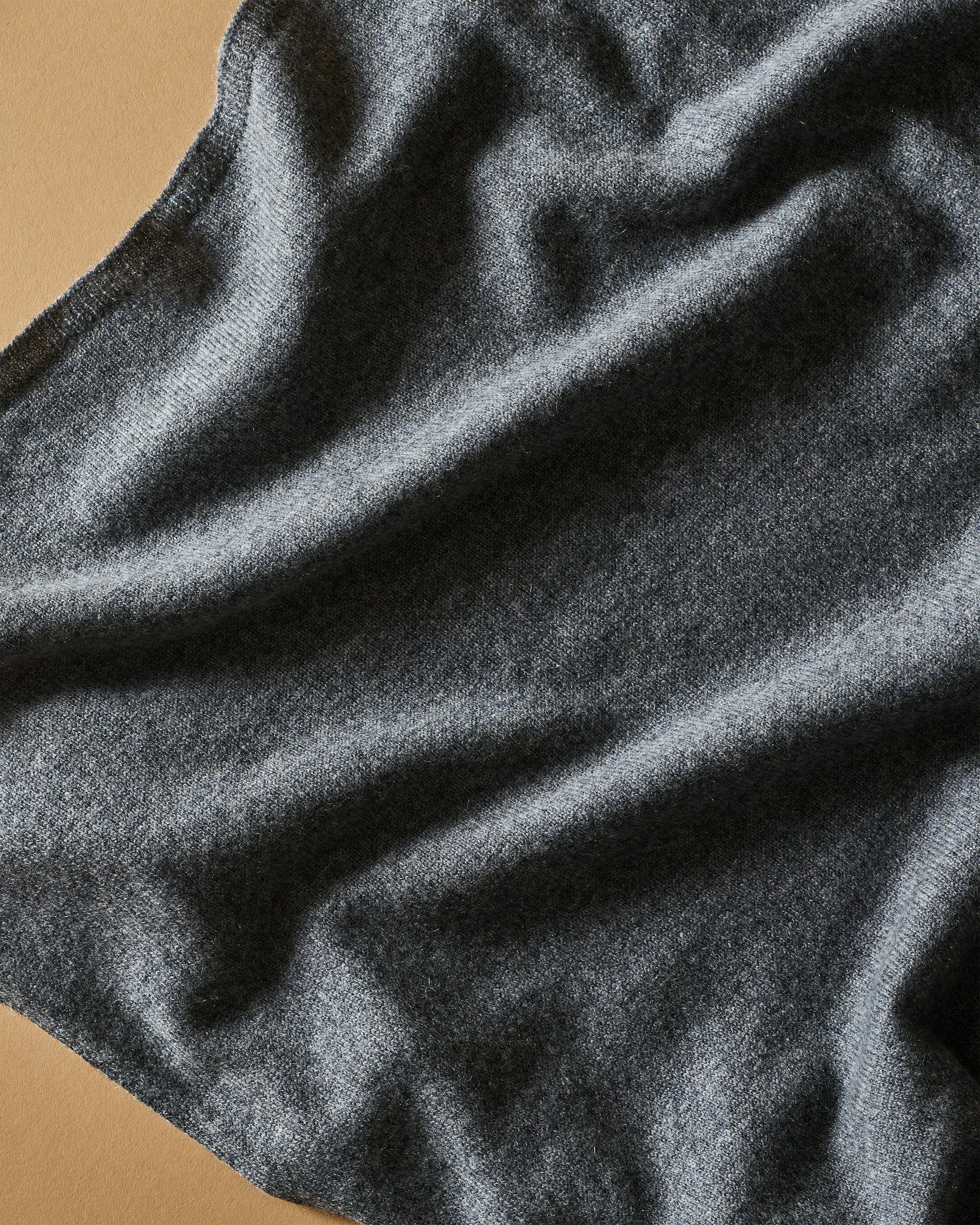 Women's Cashmere Wrap in Navy