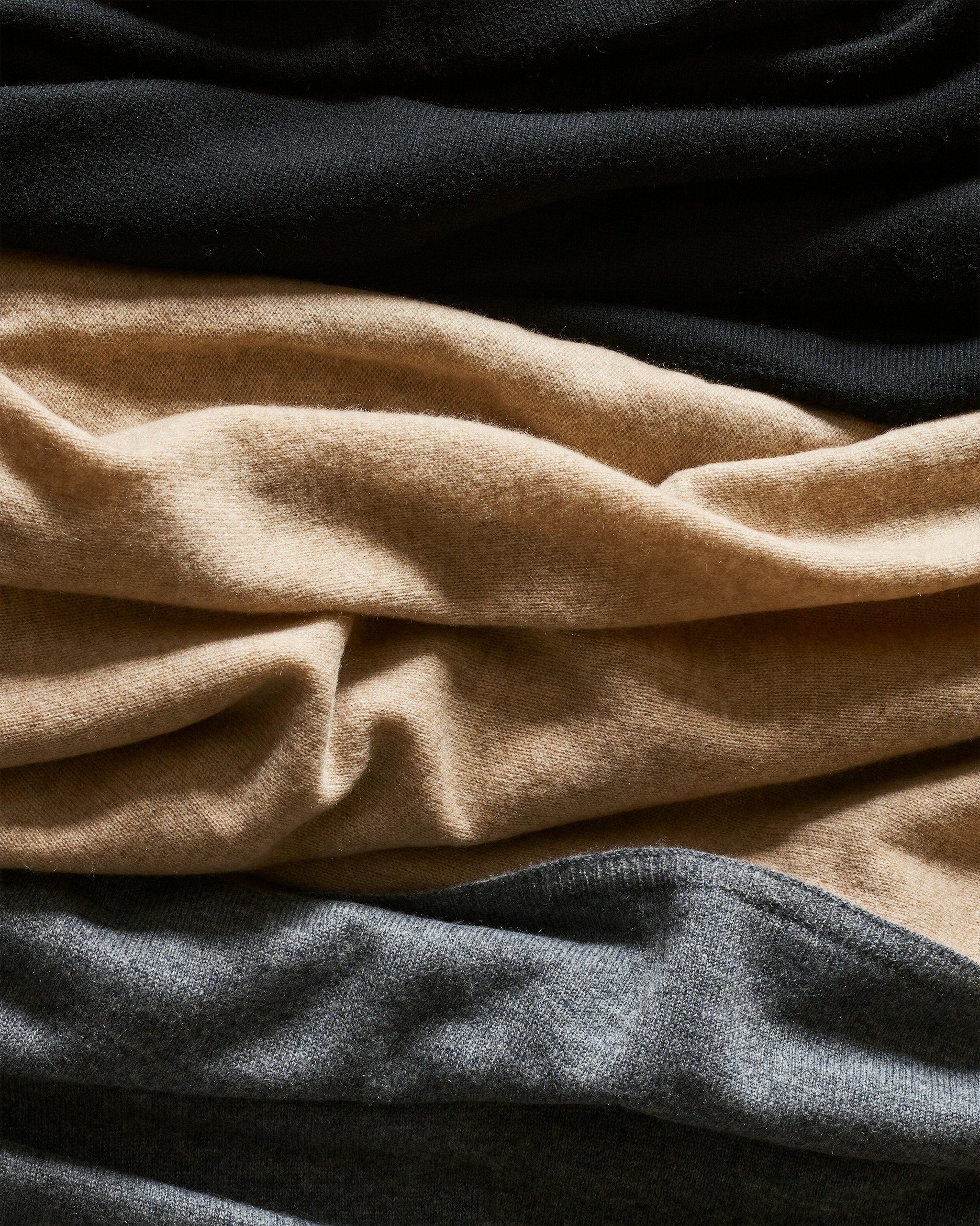 Women's Cashmere Wrap in Navy